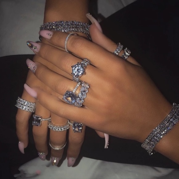 1CT CZ AAA Emerald Cut Eternity Wedding Band Ring - Picture 16 of 17